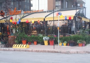 Antalya da Bir lk avdar l Pizza Biskvi Mutfak Cafe de