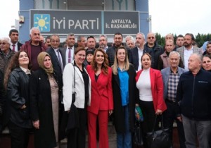 Turizmci   nsan Ayen Kurt, Y Parti Antalya Milletvekillii aday aday